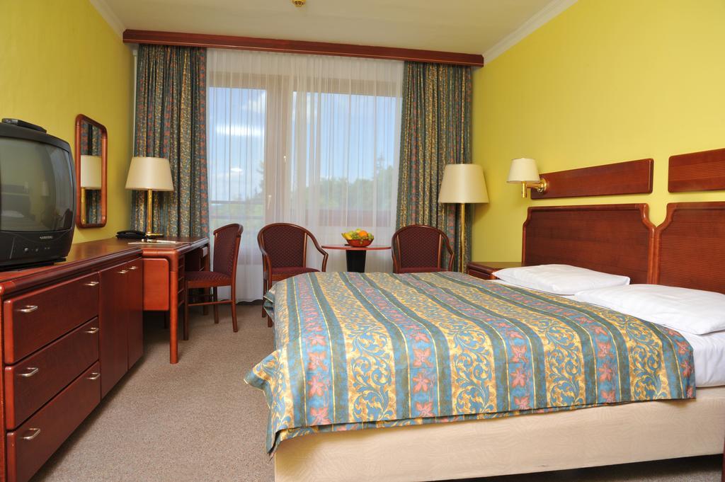 Hotel Krakonos Marianske Lazne Exterior photo